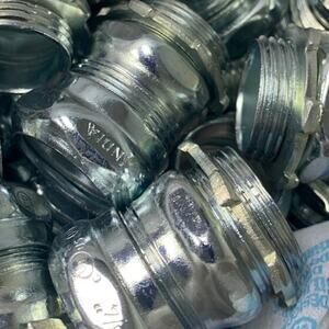 5 New Open Box Eaton 3/4" 651S Compression Connector EMT Concrete Tight Fittings